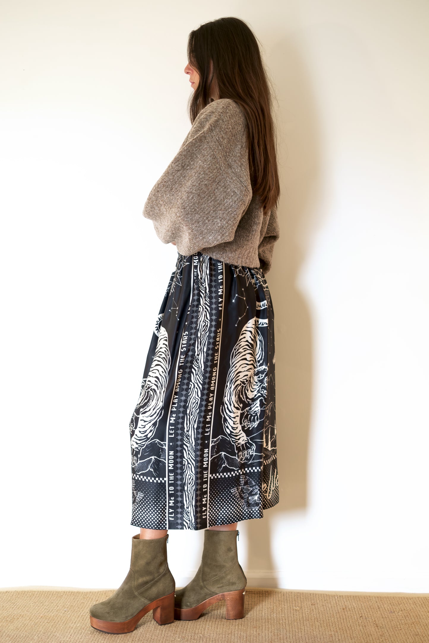 ME369 Vanessa Skirt - Black Magic