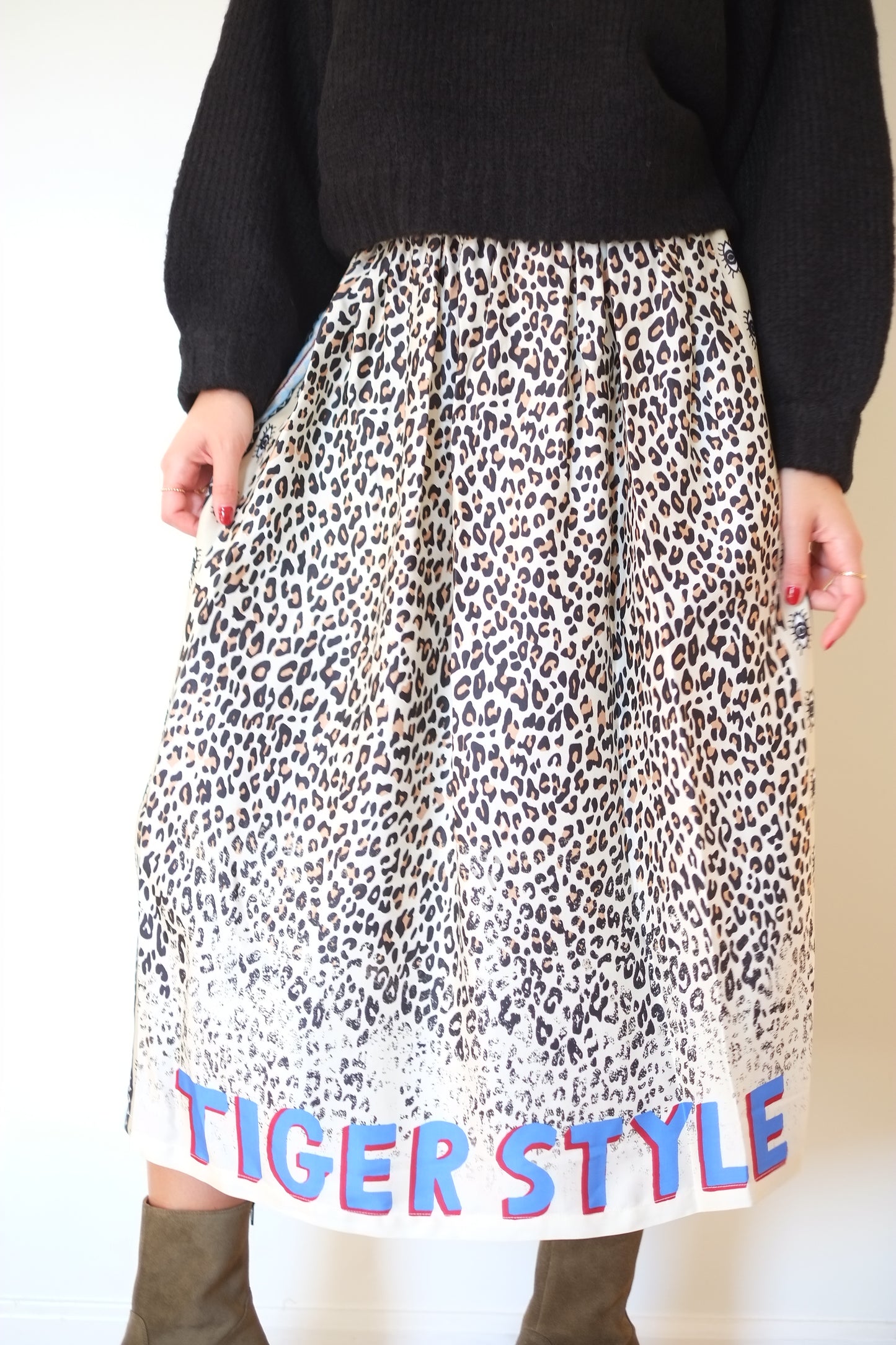 ME369 Hailey Skirt - Sand