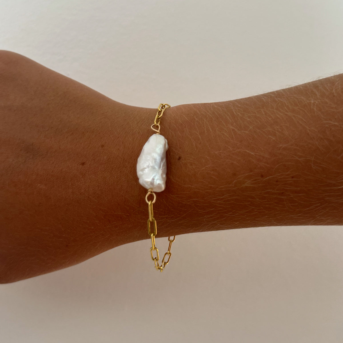 Oblong Pearl Bracelet