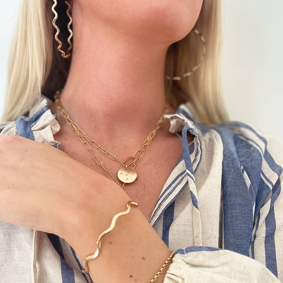 Wavy Hoops