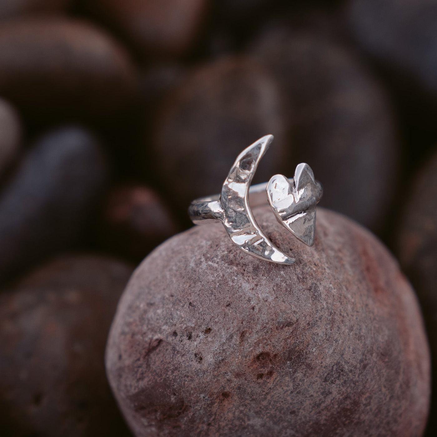 Dea Dia Artemis Moon and Heart Ring