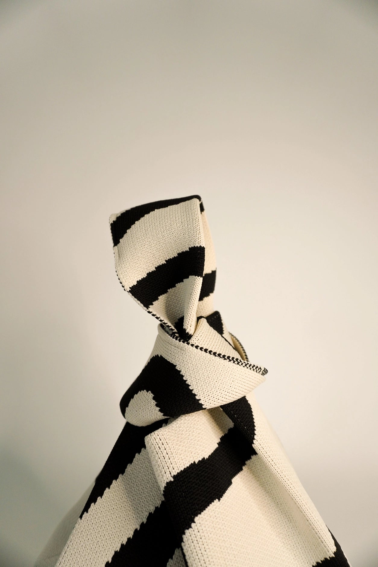 A Bag Concept - Meander Black Handbag
