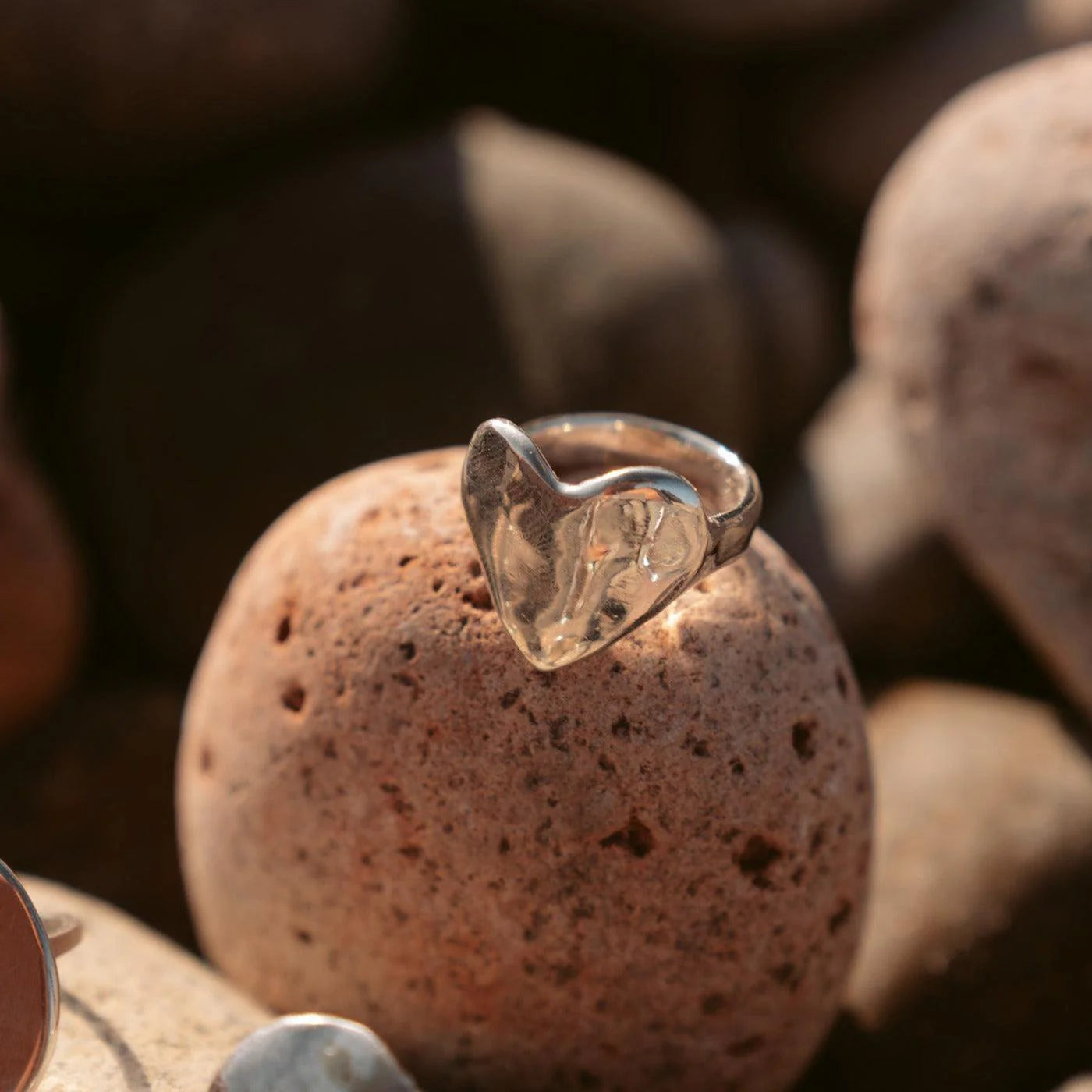 Dea Dia Eros Heart Signet Ring