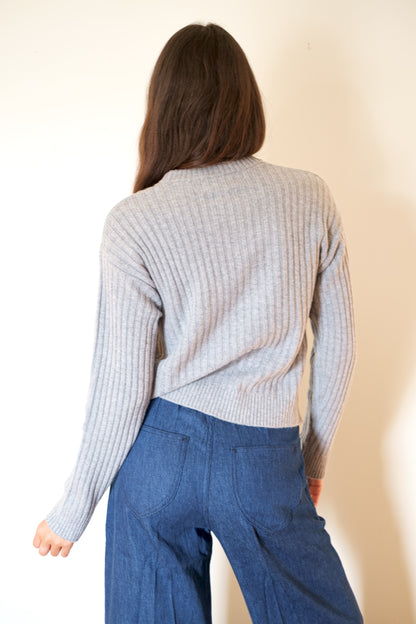Crush Dolce Ribbed Crew Sweater - Gray