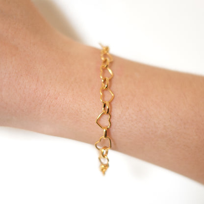 Large Heart Link Chain Bracelet