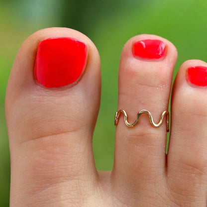 Sloane Jewelry Design Wavy Toe Ring