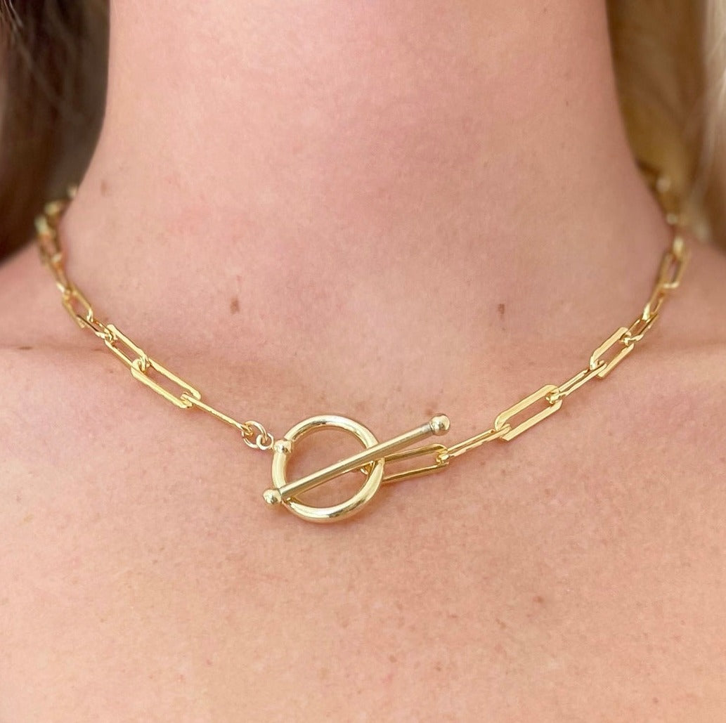 Thick Chain Toggle Necklace
