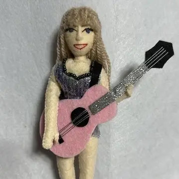 Silk Road Bazaar Ornament - Taylor Swift