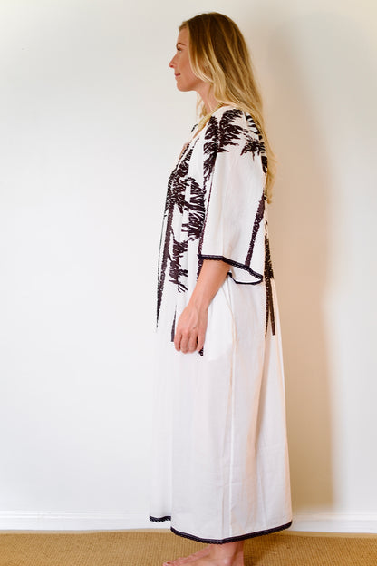 État D’été | Domino Dress - Black Palm / Snow White Ground