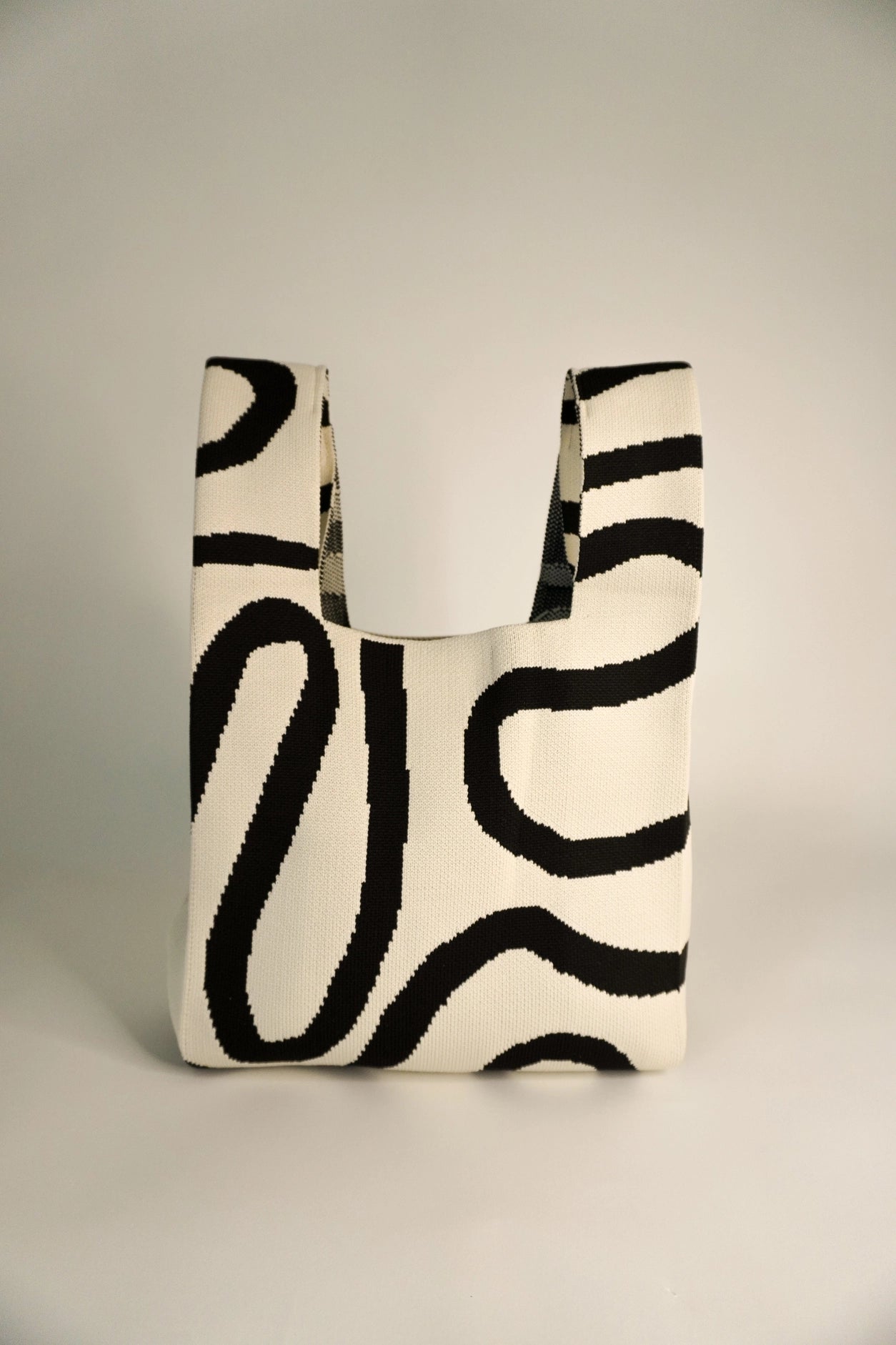 A Bag Concept - Meander Black Handbag