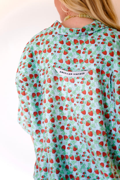 American Vintage Women's Button Down Shirt in Strawberry Print