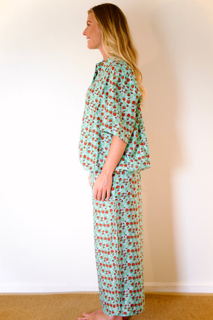 American Vintage Pants in Strawberry Print