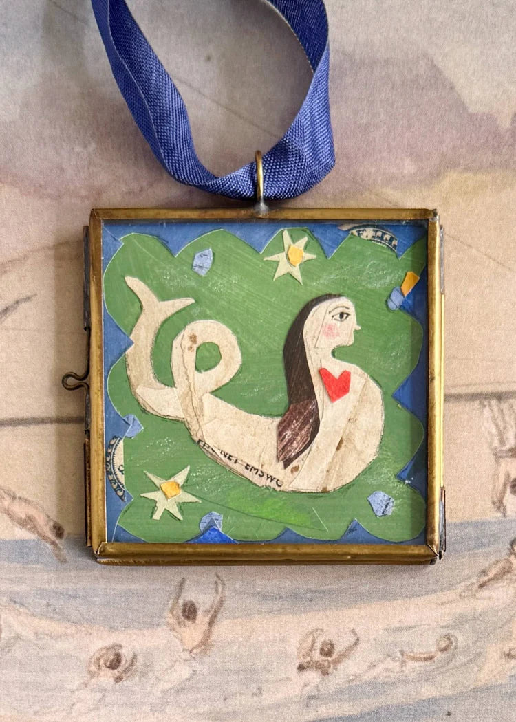 Maris Mirum Art Locket Ornament - Meriwether