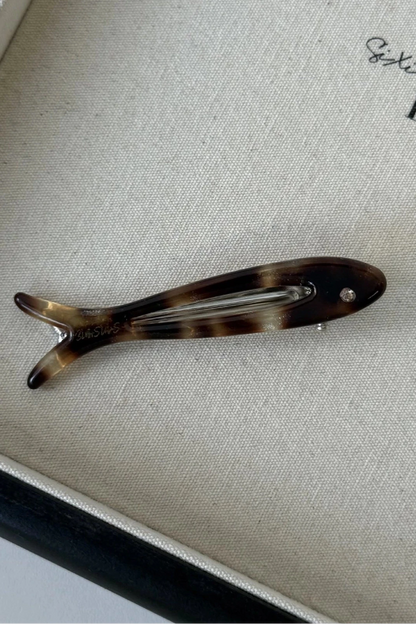 Dipped Shop Fish Duckbill Hair Clip in Tortoiseshell