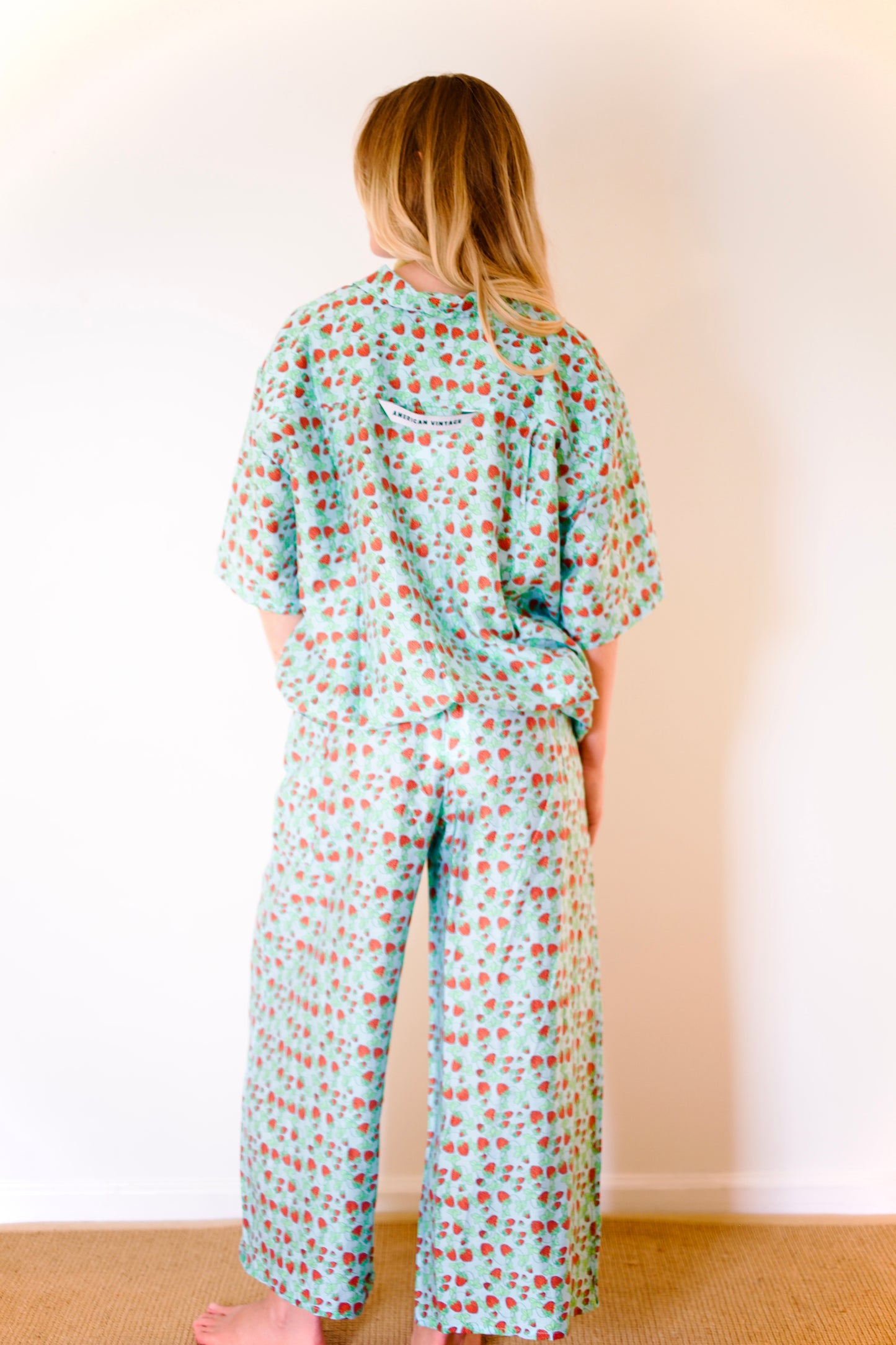 American Vintage Pants in Strawberry Print