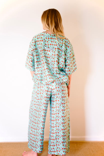 American Vintage Pants in Strawberry Print