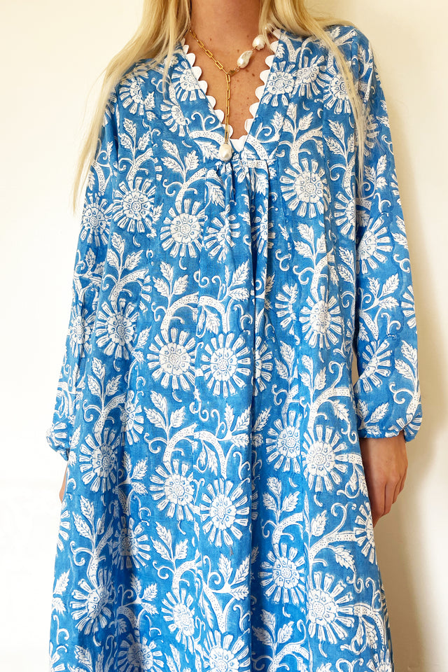 Joshi Floral Long Sleeve Dress in Blue