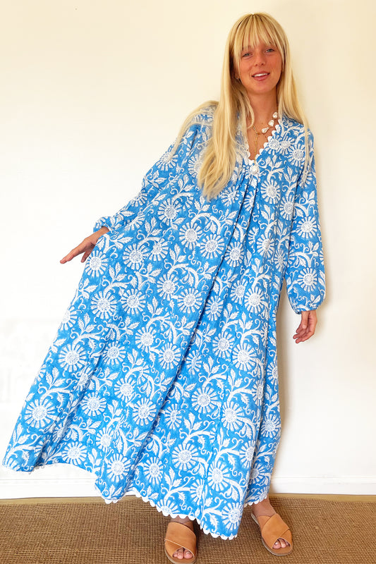 Joshi Floral Long Sleeve Dress in Blue