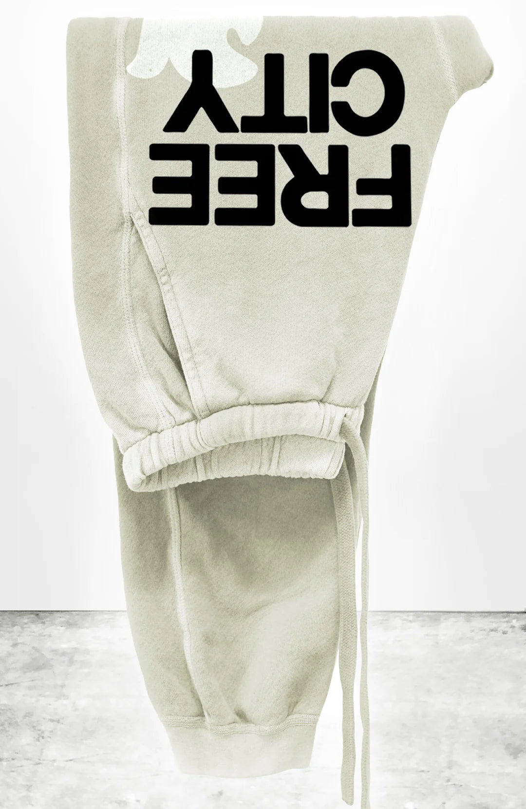 FREECITY Sunfades Pocket Sweatpants - Bones