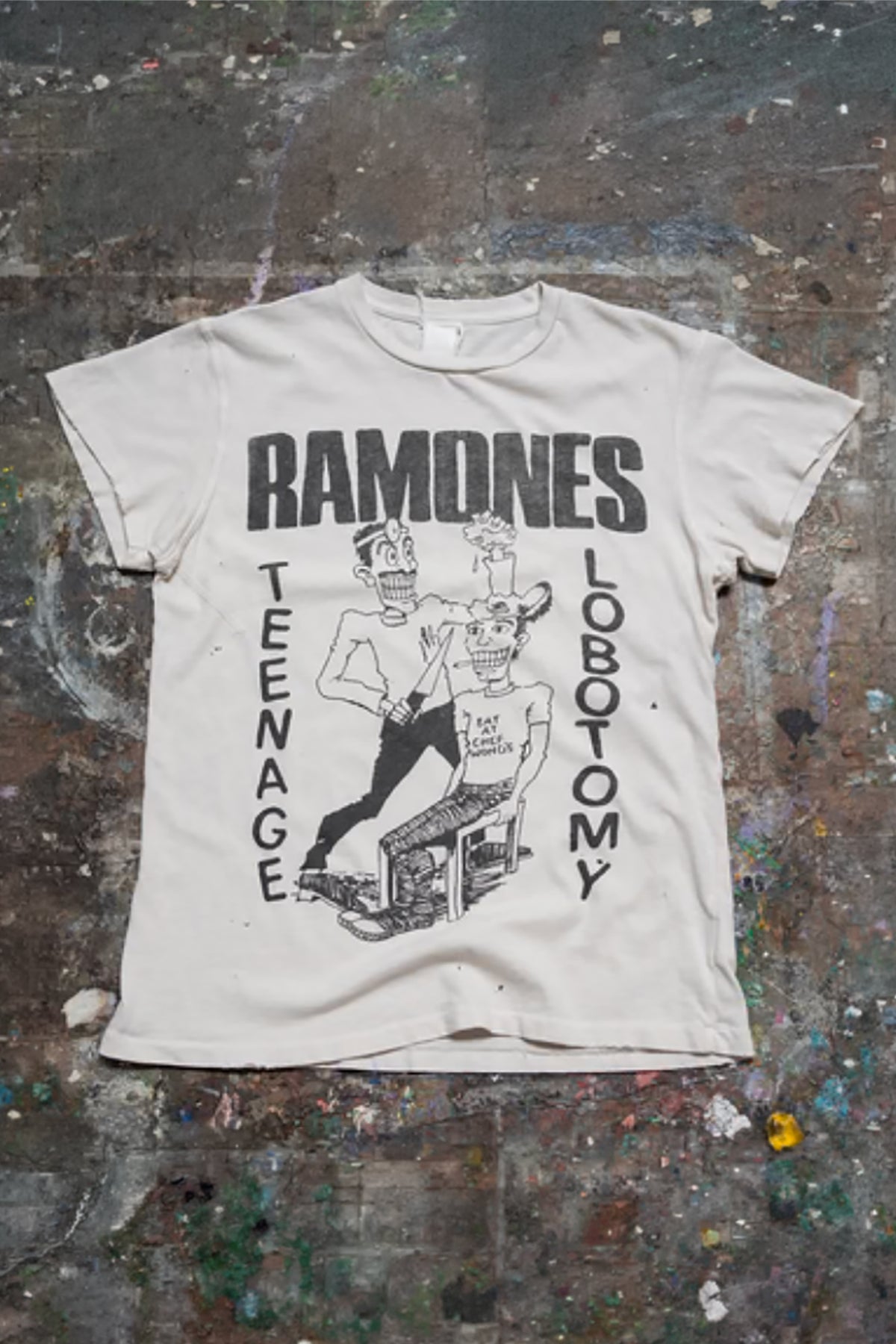 Madeworn - Ramones Men's Crew Tee in Vintage White