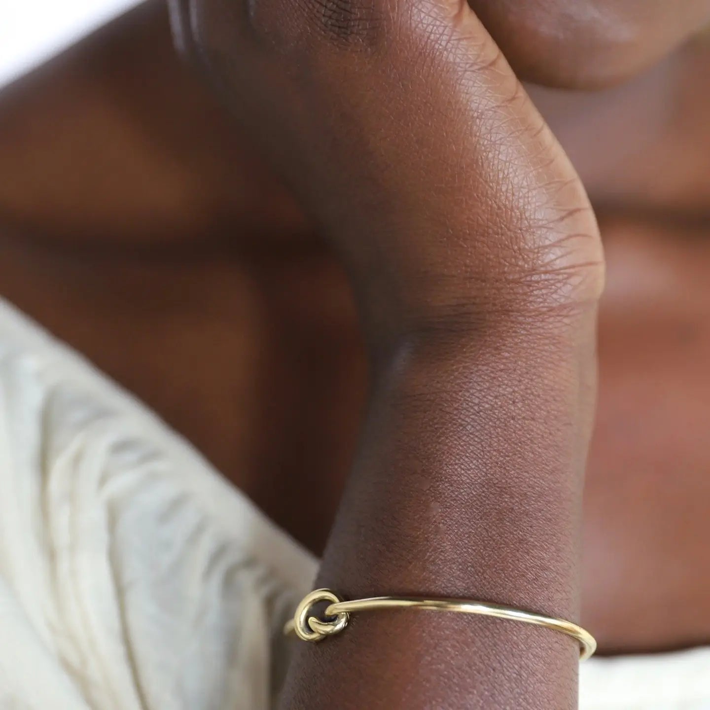 Meyelo - Durara Knot Cuff