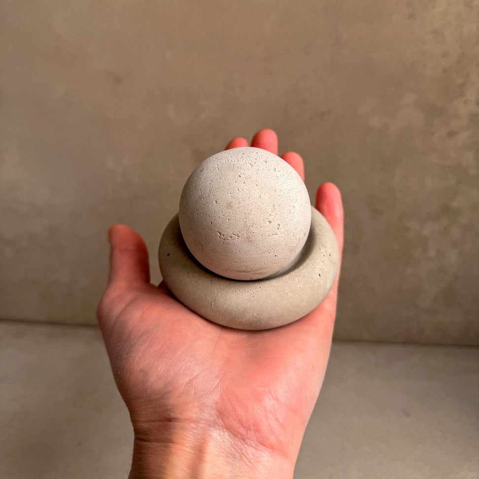 Minimal Loot Design Passive Essential Oil Diffuser Sphere