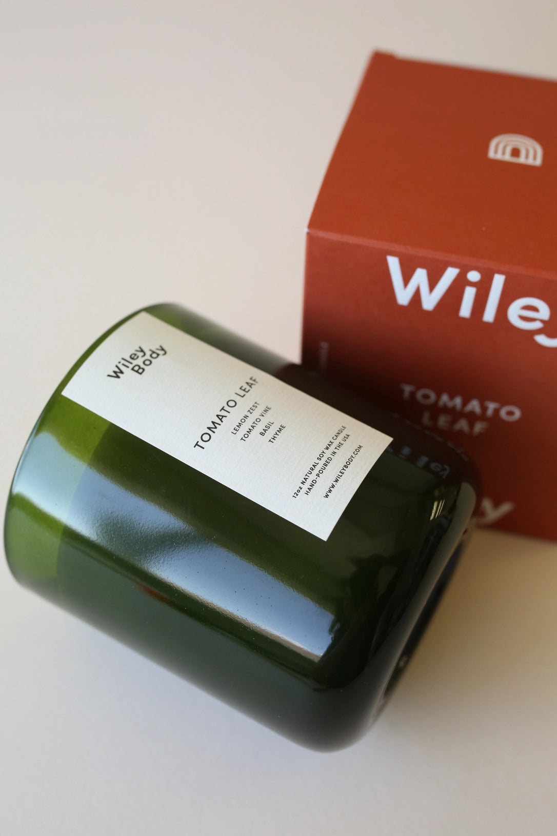 Wiley Body Candle - Tomato Leaf