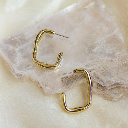 Dea Dia Golden Rectangle Hoops