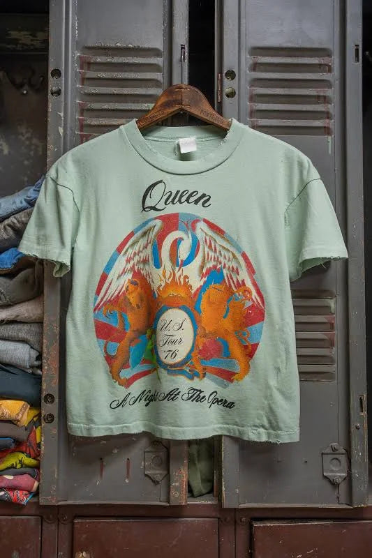 MadeWorn Queen Crop Tee - Beach