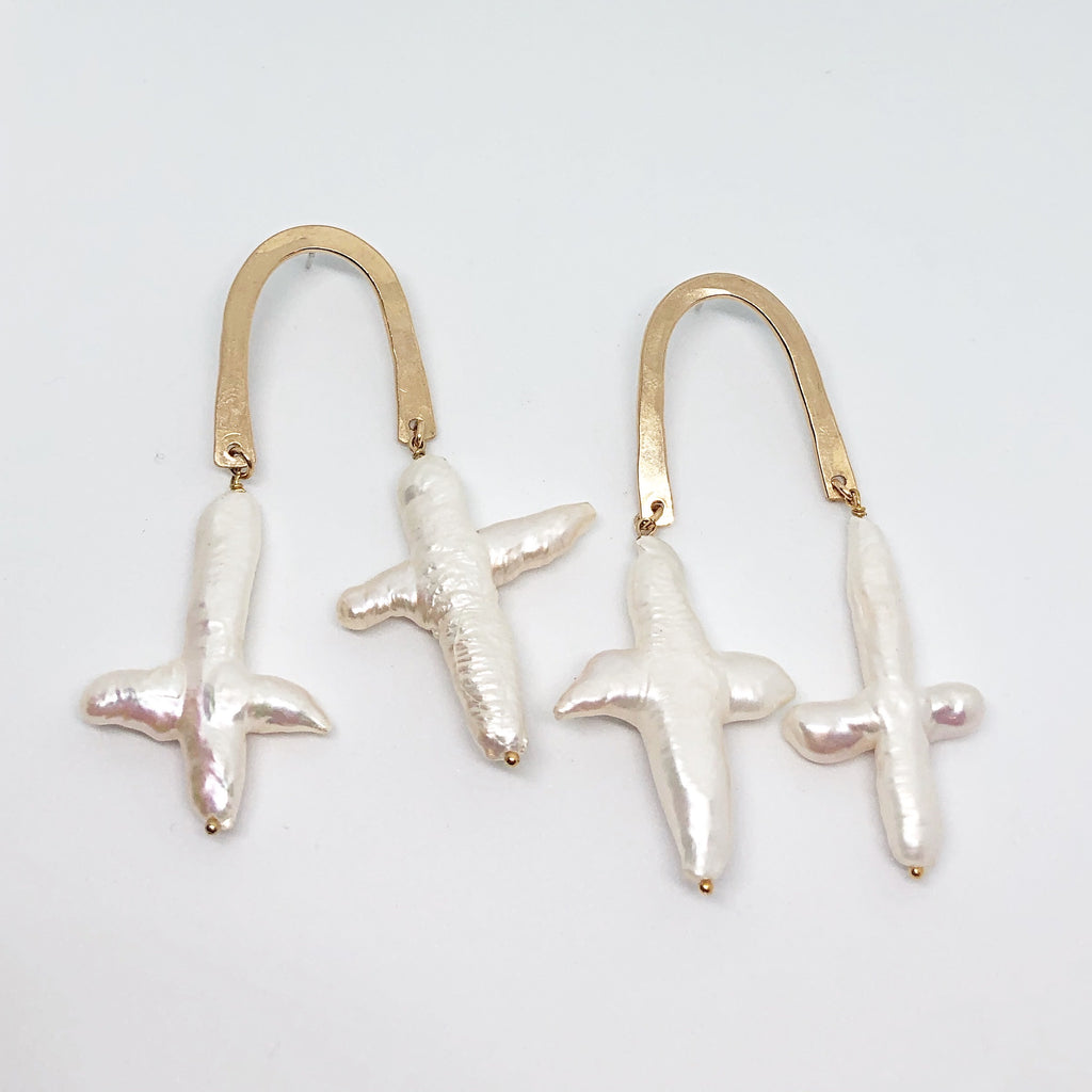 Arcs and Pearl T Earrings